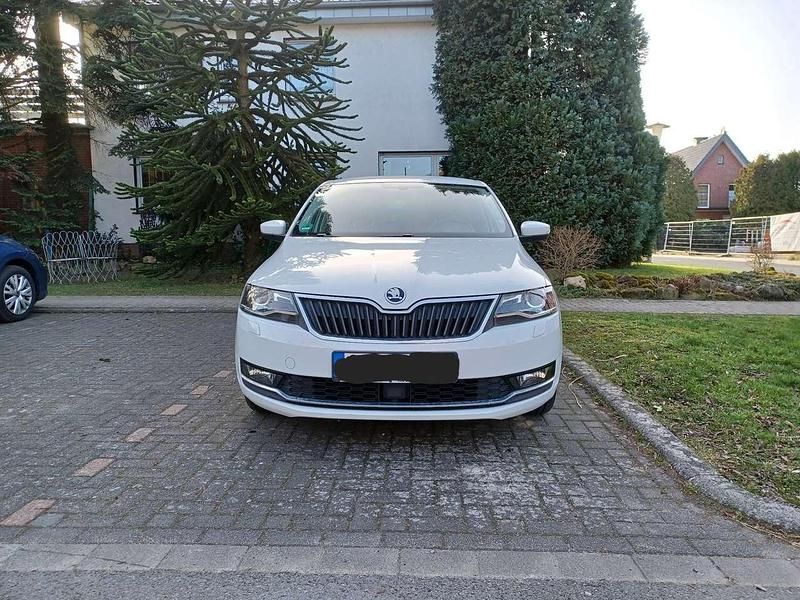 Gebraucht Skoda Rapid Drive 116 PS (85 kW) 2017 Weiß Kleinwagen