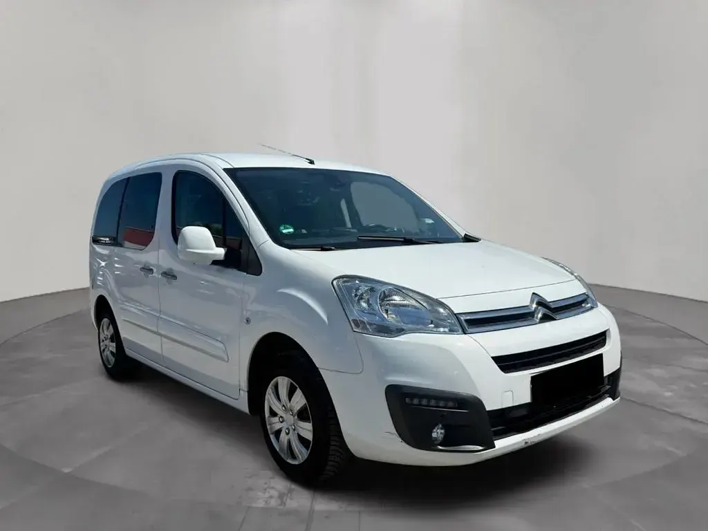 Gebraucht Citroën Berlingo SELECTION 110 PS (80 kW) 2017 Weiß Van / Kleinbus