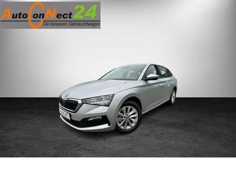 Silber metallic Gebraucht 2023 Skoda Scala Tour Kleinwagen | 22.490 € (Superpreis) - Bild 1/4