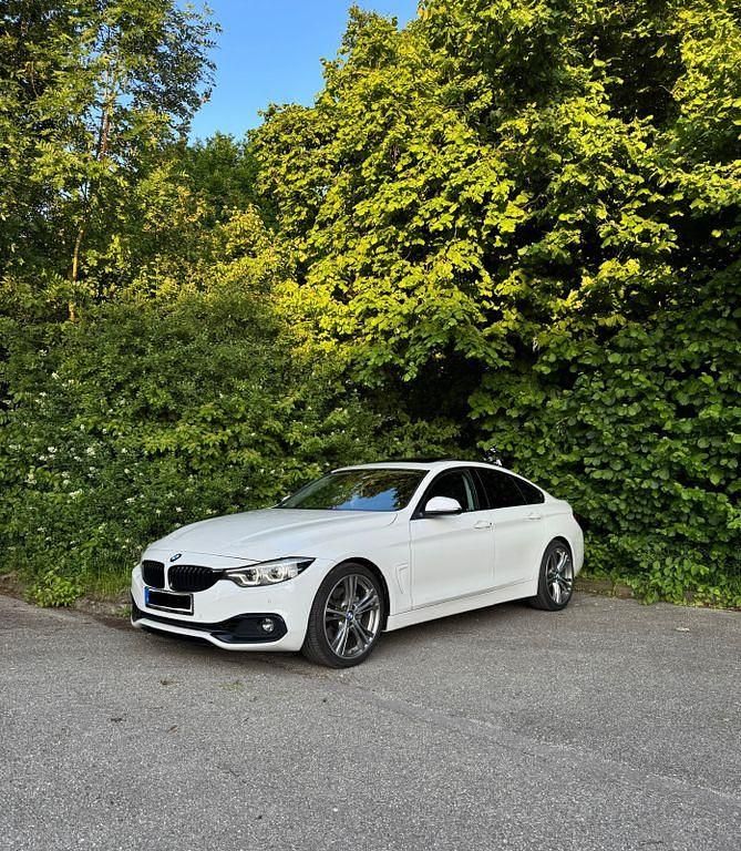 Weiß Gebraucht 2019 BMW 440 Sport Line Coupé | 32.500 € (Fairer Preis) - Bild 1/4