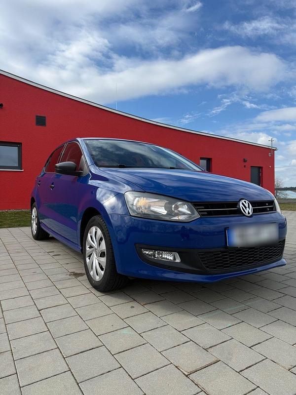 Used VW Polo 69 HP (50 kW) 2010 Blue Hatchback