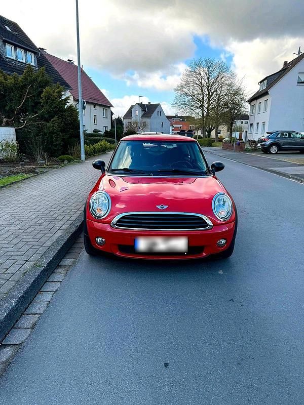 Gebraucht Mini ONE 75 PS (55 kW) 2009 Rot Kleinwagen
