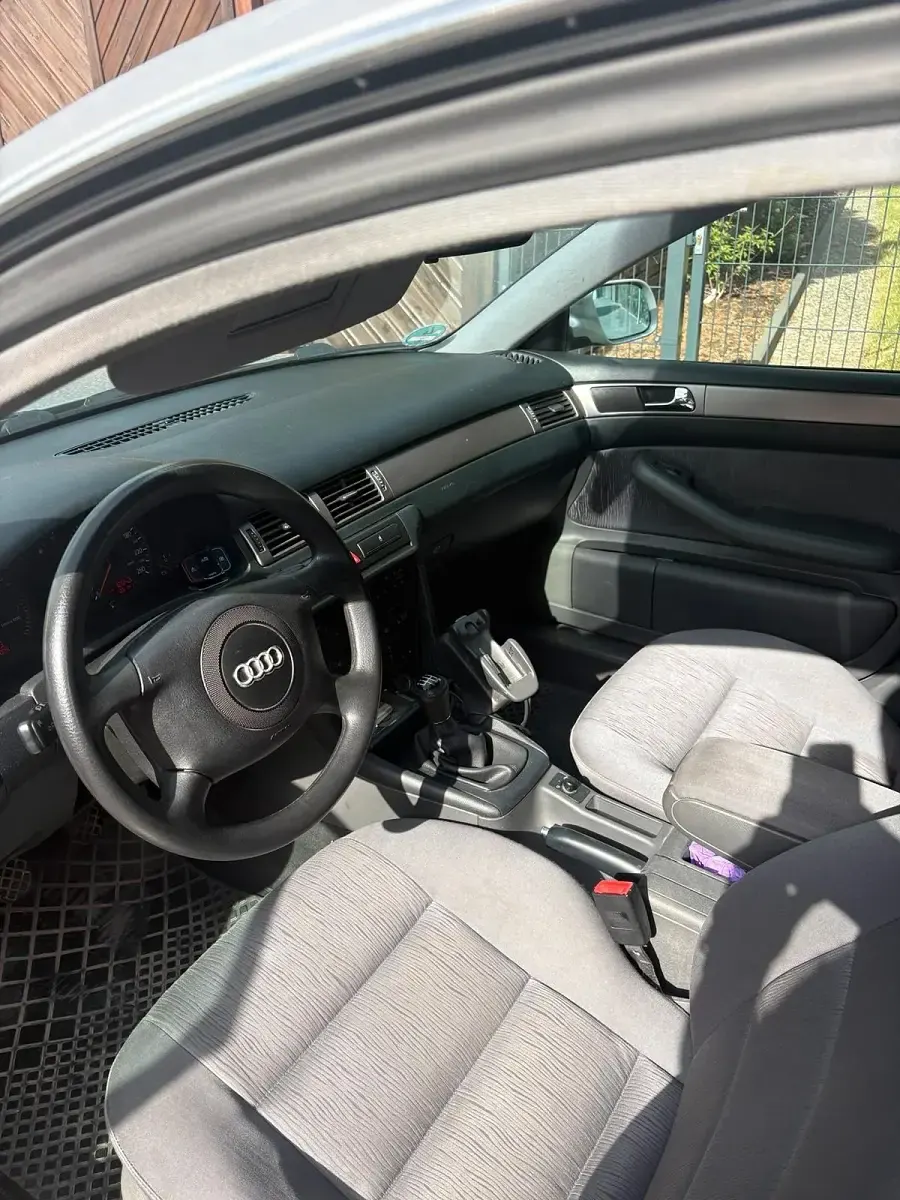 Gebraucht Audi A6 150 PS (110 kW) 2001 Silber Limousine