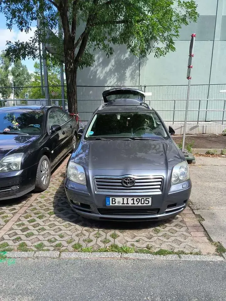 Gebraucht Toyota Avensis Executive 150 PS (110 kW) 2005 Kombi