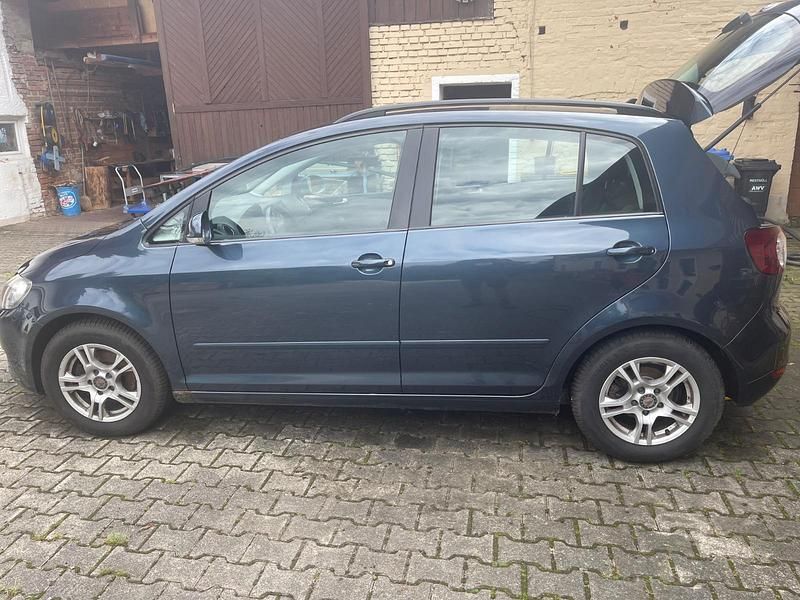 Blau Gebraucht 2009 VW Golf Plus Cross Van / Kleinbus | 3.333 € (Superpreis) - Bild 1/4
