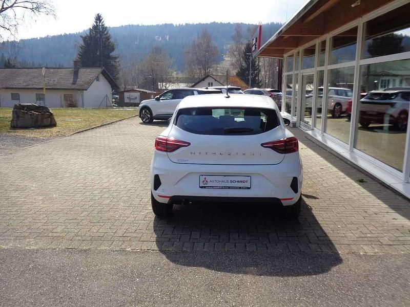 Gebraucht Mitsubishi Colt Basis 67 PS (49 kW) 2025 Antarktisweiß Kleinwagen