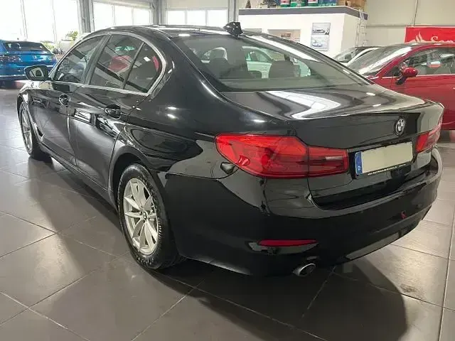 Używany BMW 520 184 KM (135 kW) 2017 Czarny Sedan/Limuzyna
