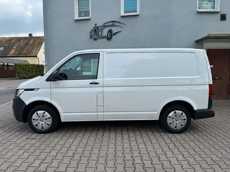 Używany VW T6.1 150 KM (110 kW) 2022 Biały Van