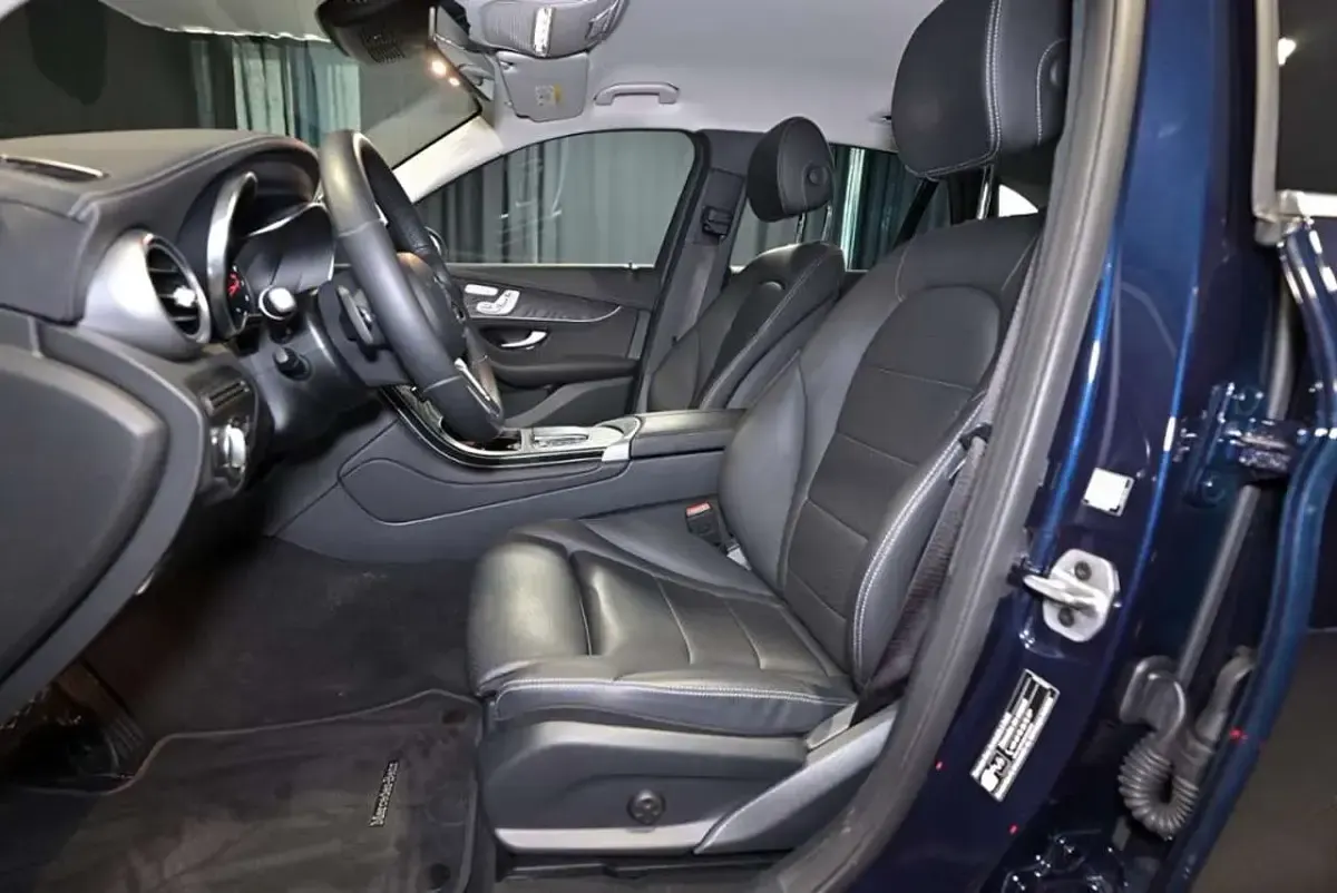 Gebraucht Mercedes GLC300 258 PS (189 kW) 2022 Blau SUV