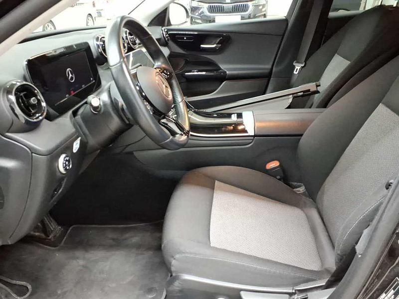 Gebraucht Mercedes C200 163 PS (119 kW) 2022 Obsidianschwarz metallic Kombi