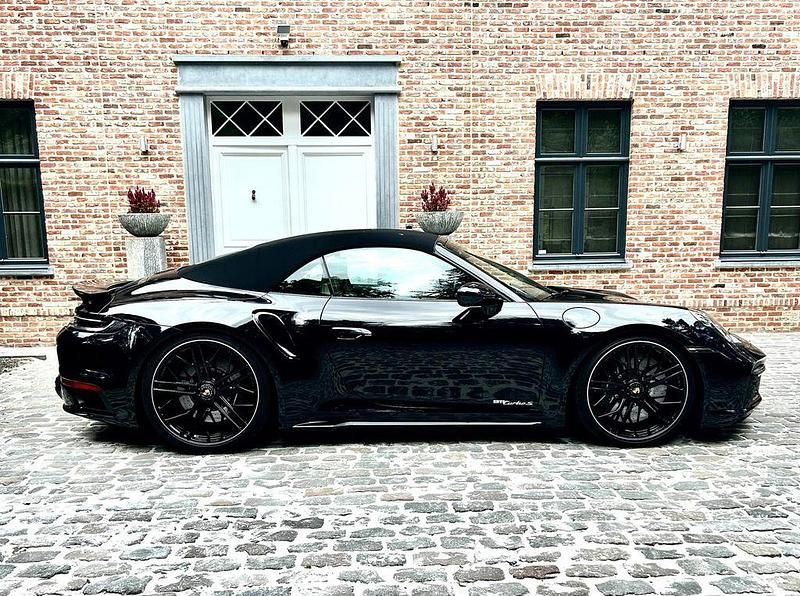 Schwarz Gebraucht 2022 Porsche 992 Cabrio | 238.900 € (Etwas zu teuer) - Bild 1/4