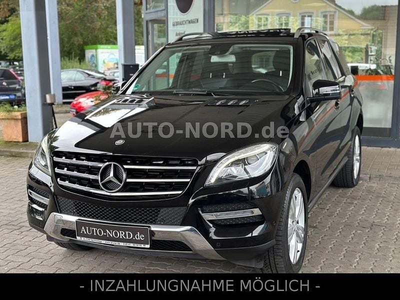 Schwarz Gebraucht 2012 Mercedes ML250 SUV | 21.990 € (Teuer) - Bild 1/4