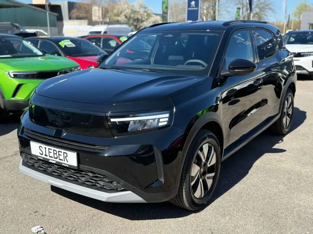 Gebraucht Opel Frontera 101 PS (74 kW) 2025 Schwarz SUV