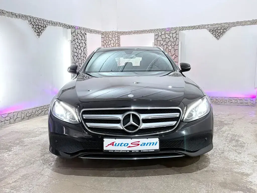 Gebraucht Mercedes E220 194 PS (142 kW) 2017 Schwarz Limousine