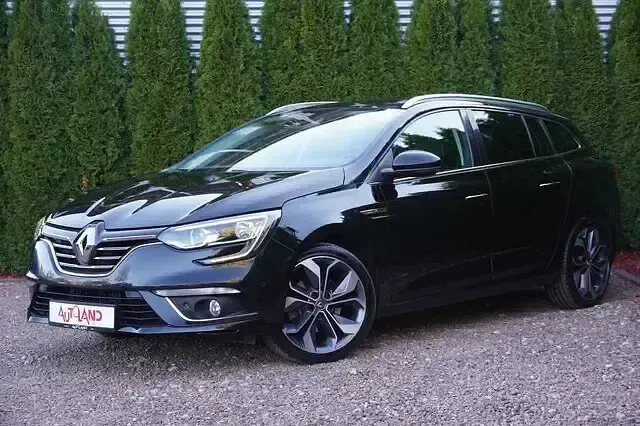 Gebraucht Renault Mégane IV LIMITED 131 PS (96 kW) 2018 Schwarz Limousine