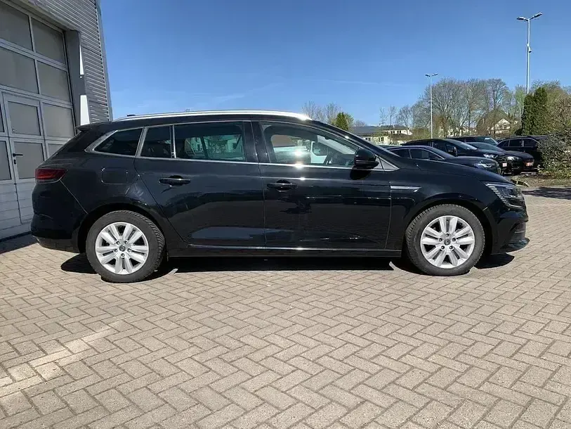 Gebraucht Renault Mégane II Intens 116 PS (85 kW) 2021 Schwarz Limousine