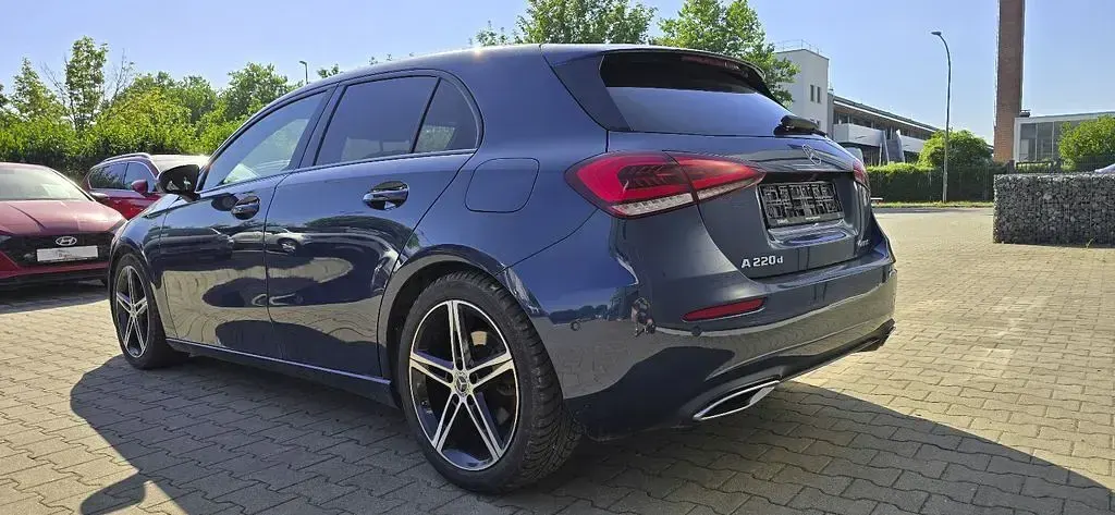 Gebraucht Mercedes A220 190 PS (139 kW) 2022 Blau Limousine