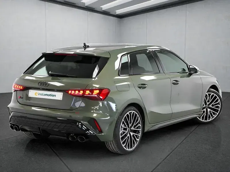 Gebraucht Audi S3 Sportback 333 PS (244 kW) 2026 Grün Kleinwagen