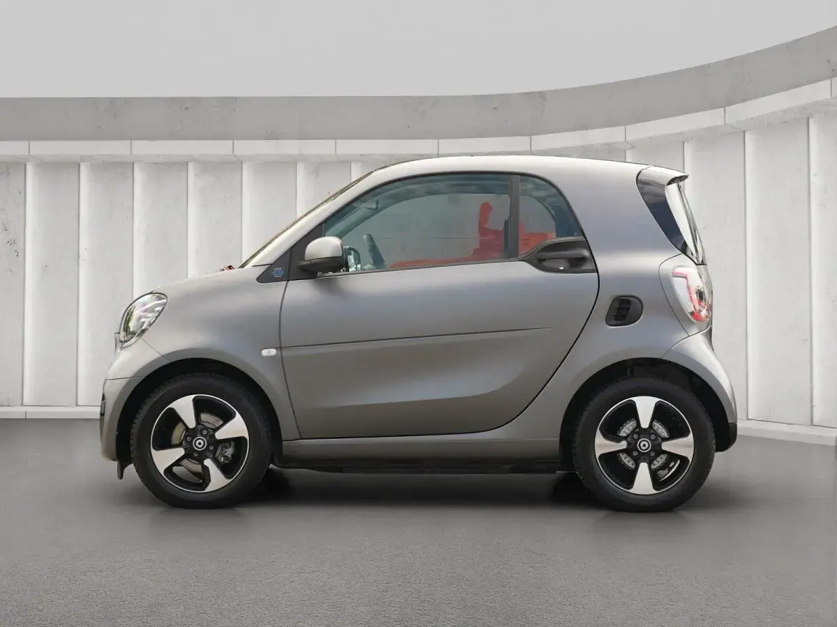Gebraucht Smart ForTwo Coupé 60 kW (82 PS) 2024 Bodypanels in titania grey (ma Kleinwagen