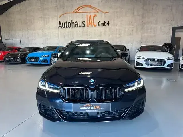 Gebraucht BMW 540 M Sport 333 PS (244 kW) 2021 Schwarz Limousine