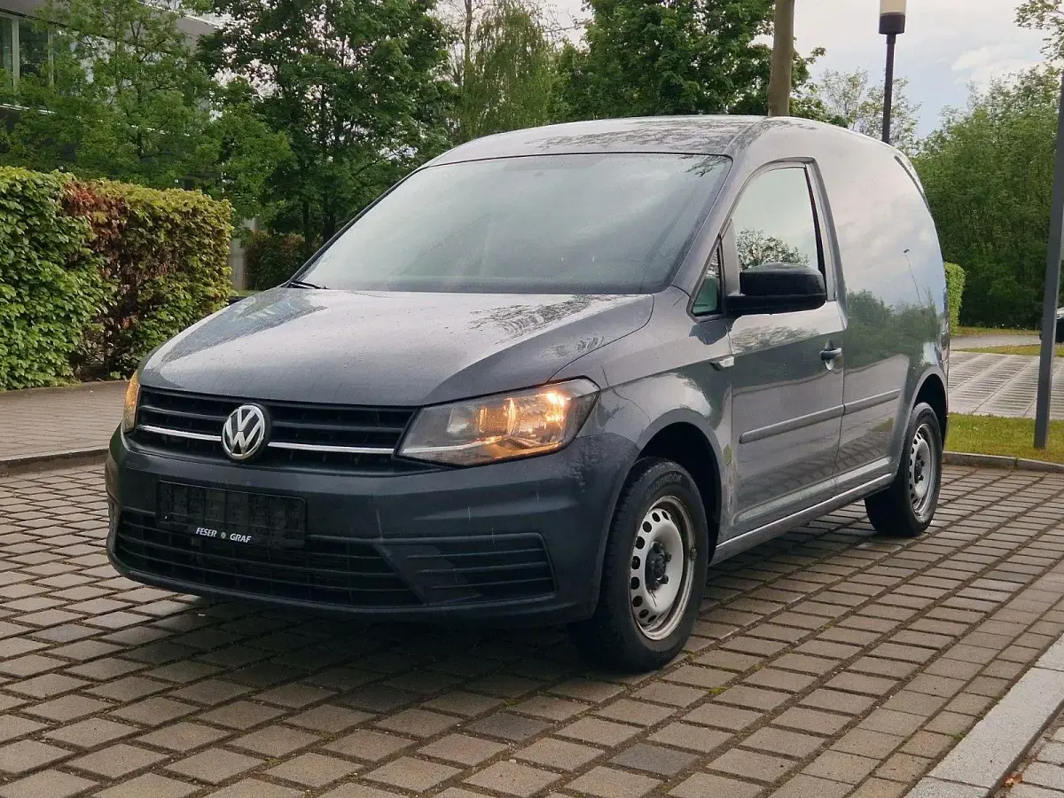 Gebraucht VW Caddy 102 PS (75 kW) 2019 Grau Van / Kleinbus