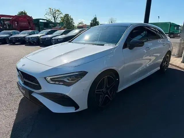 Gebraucht Mercedes CLA220 AMG 190 PS (139 kW) 2024 Mondstein silber (metallic) Limousine