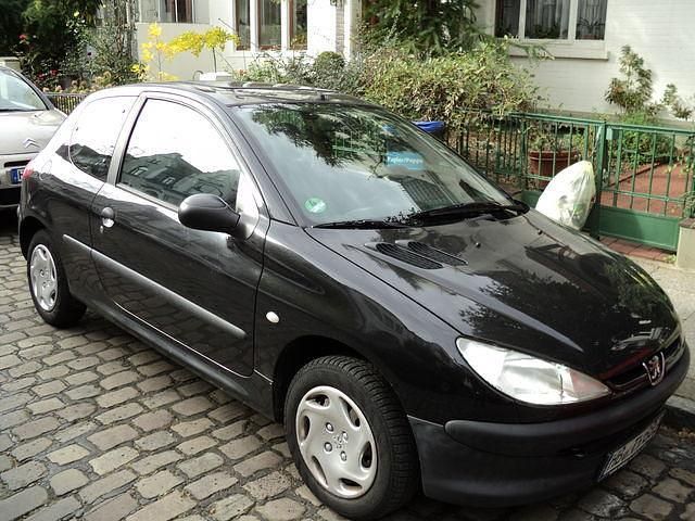 Gebraucht Peugeot 206 60 PS (44 kW) 1999 Schwarz metallic Limousine