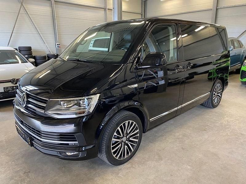 Gebraucht VW T6 Highline 204 PS (150 kW) 2017 Deep black perleffekt Van