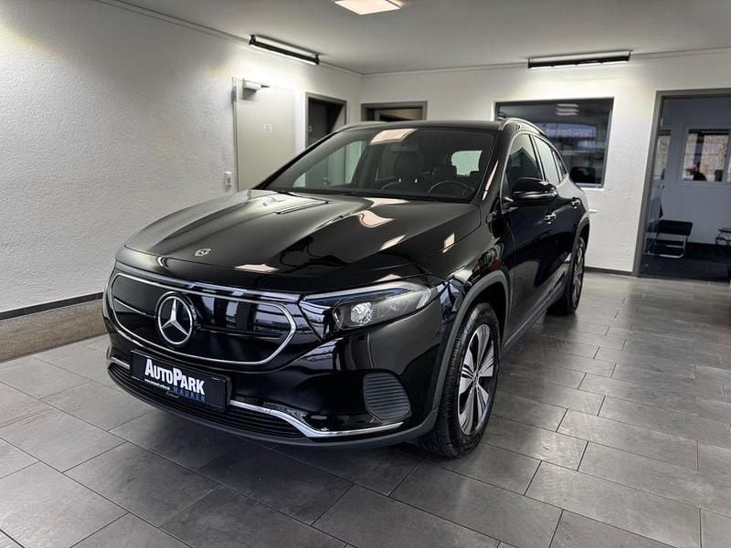 Gebraucht Mercedes EQA250 Progressive 139 kW (190 PS) 2021 Schwarz SUV