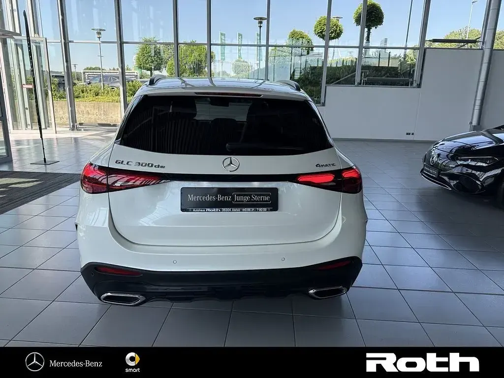 Gebraucht Mercedes GLC300de AMG Premium 197 PS (144 kW) 2022 Weiß SUV