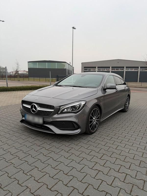 Gebraucht Mercedes CLA180 122 PS (89 kW) 2017 Grau Limousine