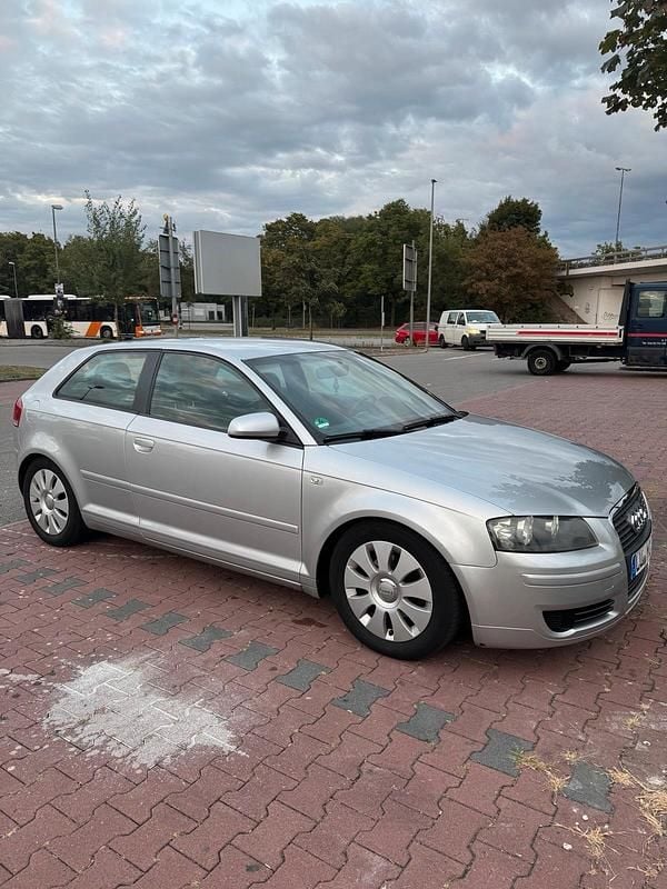 Grau Gebraucht 2006 Audi A3 Attraction Coupé | 3.200 € (Fairer Preis) - Bild 1/4