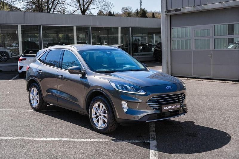 Gebraucht Ford Kuga Titanium 224 PS (164 kW) 2022 Grau SUV