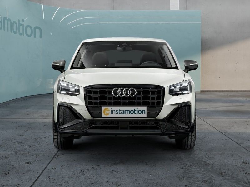 Gebraucht Audi Q2 S-Line 150 PS (110 kW) 2024 Silber SUV