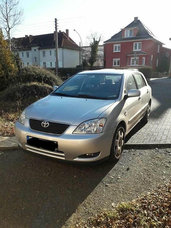 Silber Gebraucht 2002 Toyota Corolla Limousine | 2.950 € (Fairer Preis) - Bild 1/1