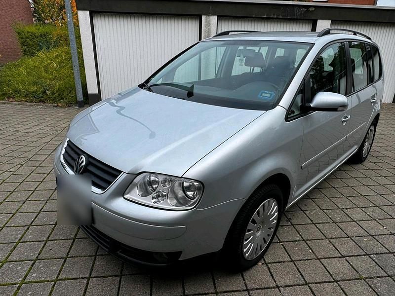 Silber Gebraucht 2006 VW Touran Van / Kleinbus | 2.250 € (Fairer Preis) - Bild 1/4