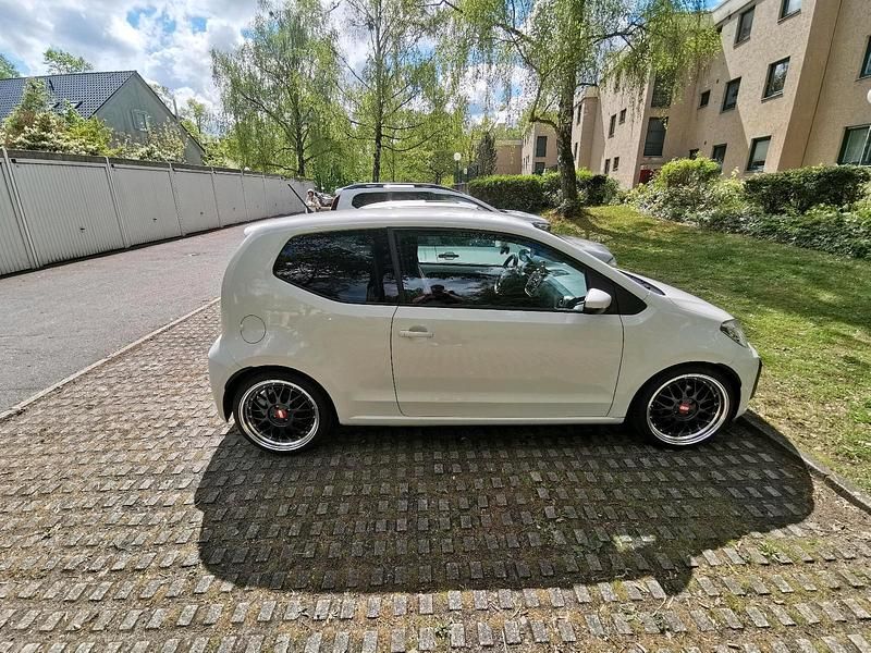 Gebraucht VW up! 90 PS (66 kW) 2017 Weiß Kleinwagen