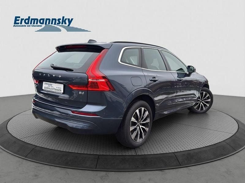 Gebraucht Volvo XC60 Core 197 PS (144 kW) 2022 Denim blue (blau) SUV