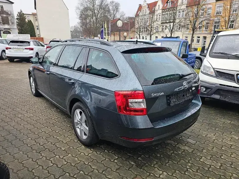 Gebraucht Skoda Octavia Ambition 245 PS (180 kW) 2019 Grau Kombi