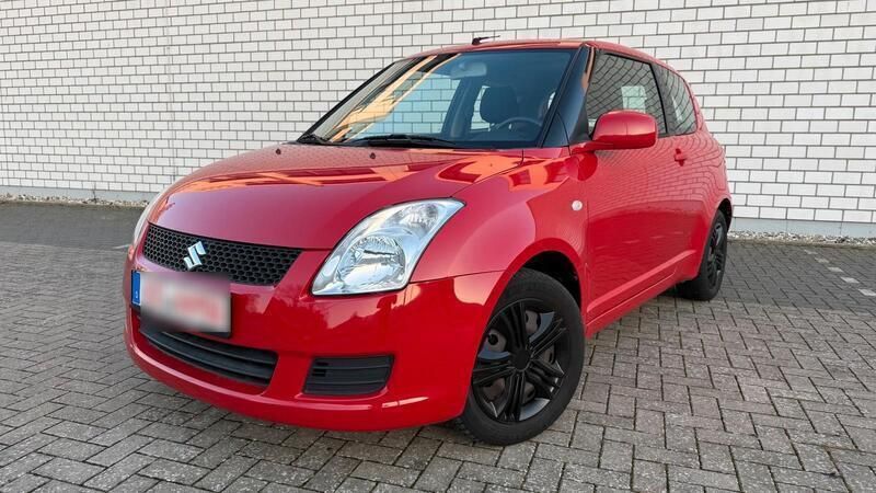 Rot Gebraucht 2010 Suzuki Swift Kleinwagen | 1.999 € (Guter Preis) - Bild 1/4