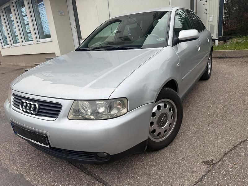 Usata Audi A3 102 CV (75 kW) 2002 Argento Utilitaria