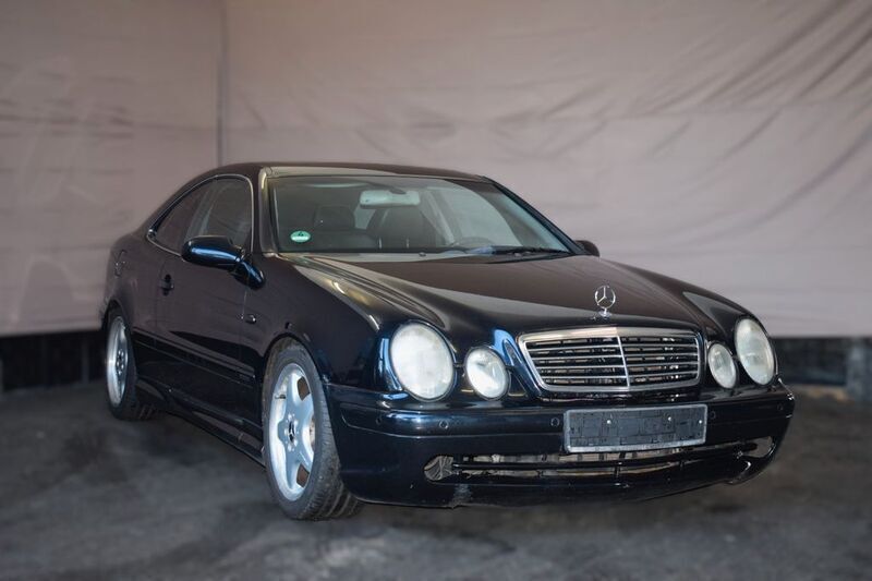 Designo schwarz Gebraucht 2000 Mercedes CLK320 AMG Coupé | 2.880 € (Superpreis) - Bild 1/4