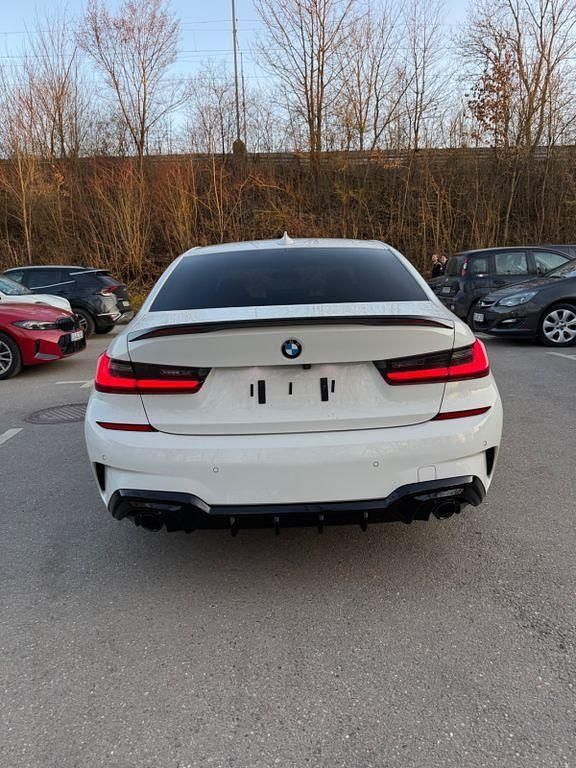 Gebraucht BMW 320 M Sport 184 PS (135 kW) 2021 Weiß Limousine