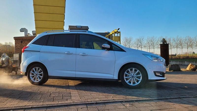Gebraucht Ford Grand C-Max Titanium 150 PS (110 kW) 2017 Weiß Van / Kleinbus