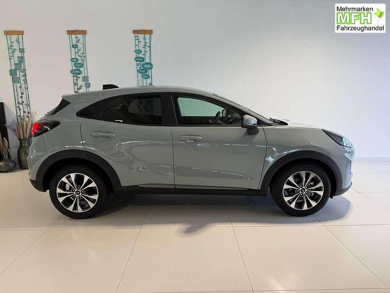 Neu Ford Puma Titanium 125 PS (91 kW) 2026 Cactus grey SUV