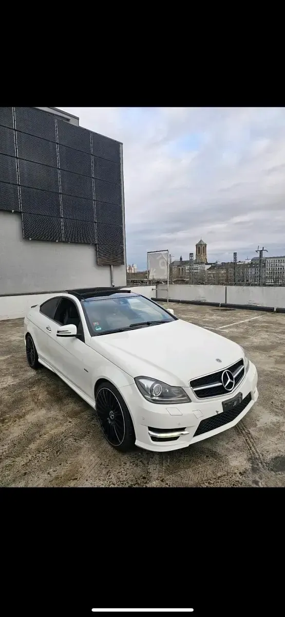 Gebraucht Mercedes C350 306 PS (225 kW) 2011 Weiß Coupé