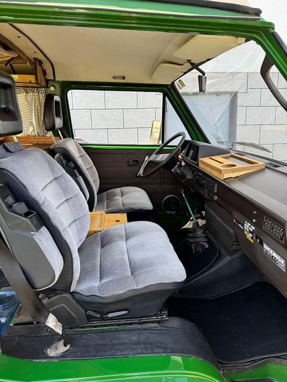 Second-hand VW Multivan 69 CP (50 kW) 1986 Verde Monovolum