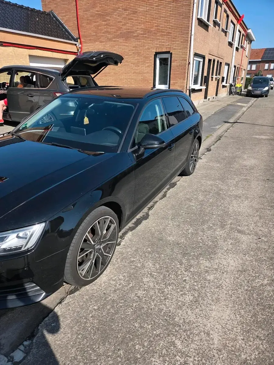 Gebraucht Audi A4 186 PS (136 kW) 2018 Schwarz Kombi