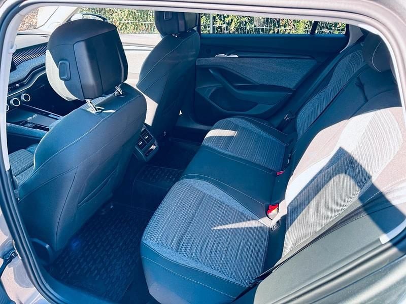 Gebraucht Skoda Superb Selection 150 PS (110 kW) 2024 Grau Kombi