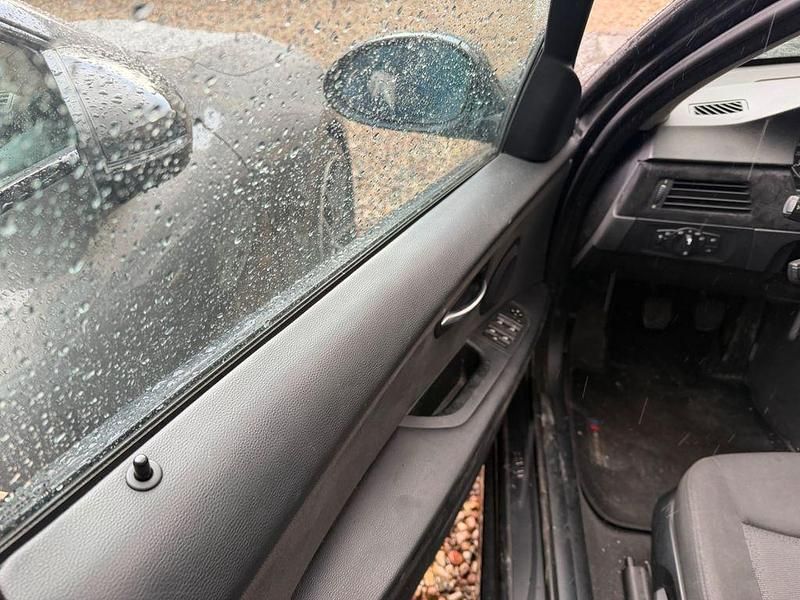 Gebraucht BMW 318 129 PS (94 kW) 2006 Schwarz Limousine